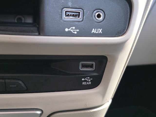 Used 2017 Chrysler Pacifica Touring-L Plus image 25