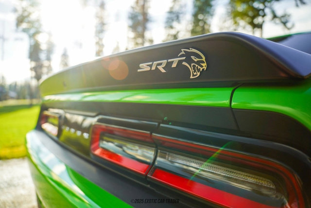 Used 2017 Dodge Challenger SRT Hellcat image 45