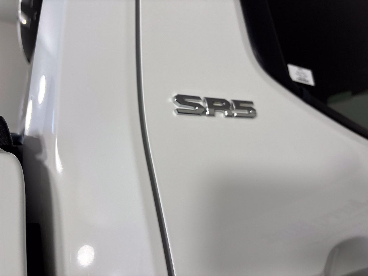Used 2024 Toyota Tacoma SR5 AWD/4WD image 32