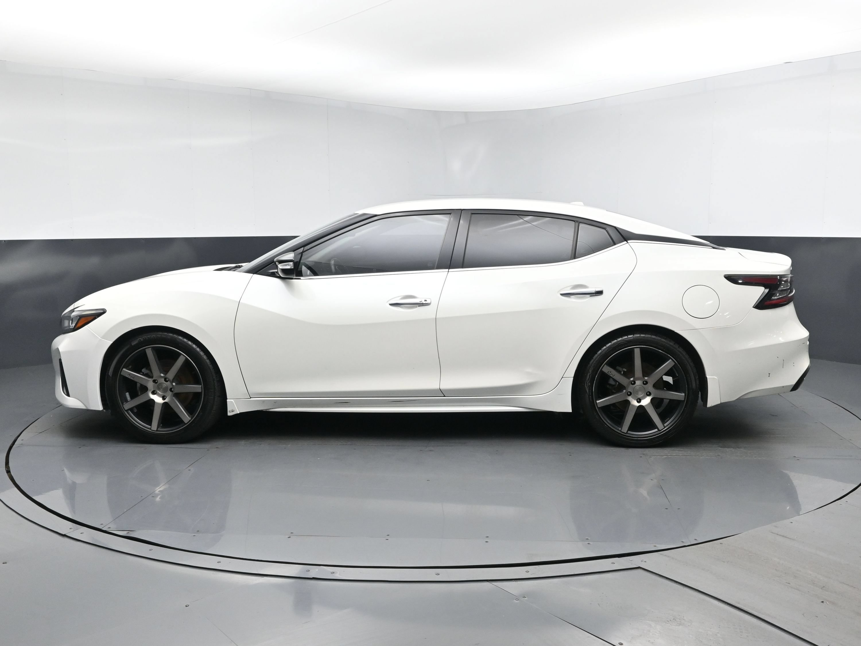 Used 2020 Nissan Maxima 3.5 SV w/ Floor Mat Group FWD image 4