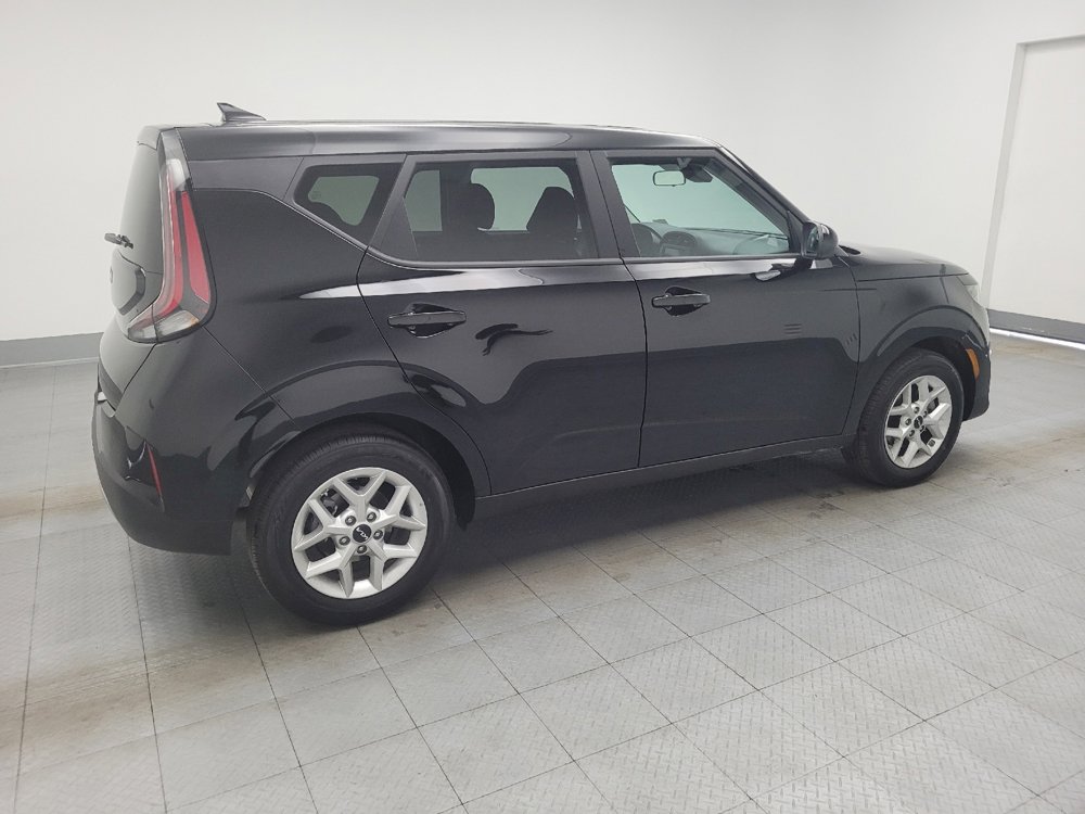 Used 2025 Kia Soul LX image 10