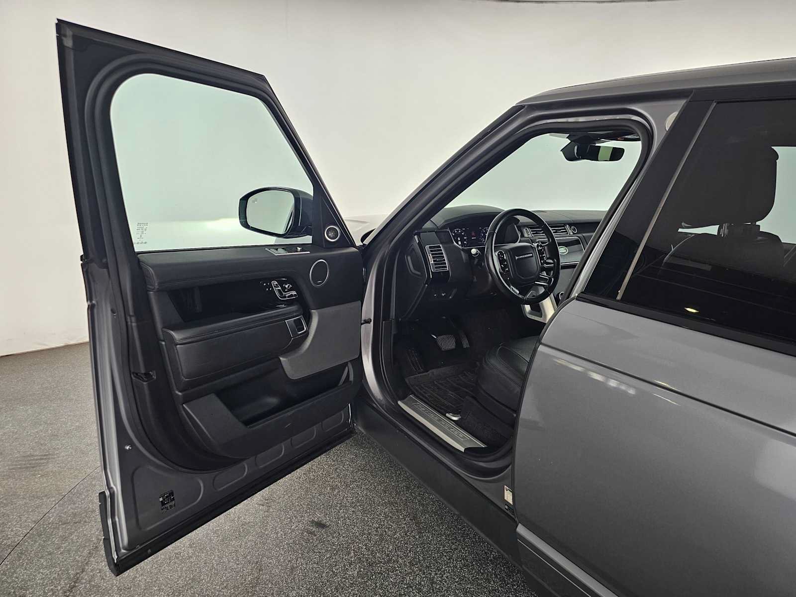 Used 2020 Land Rover Range Rover HSE AWD/4WD image 19