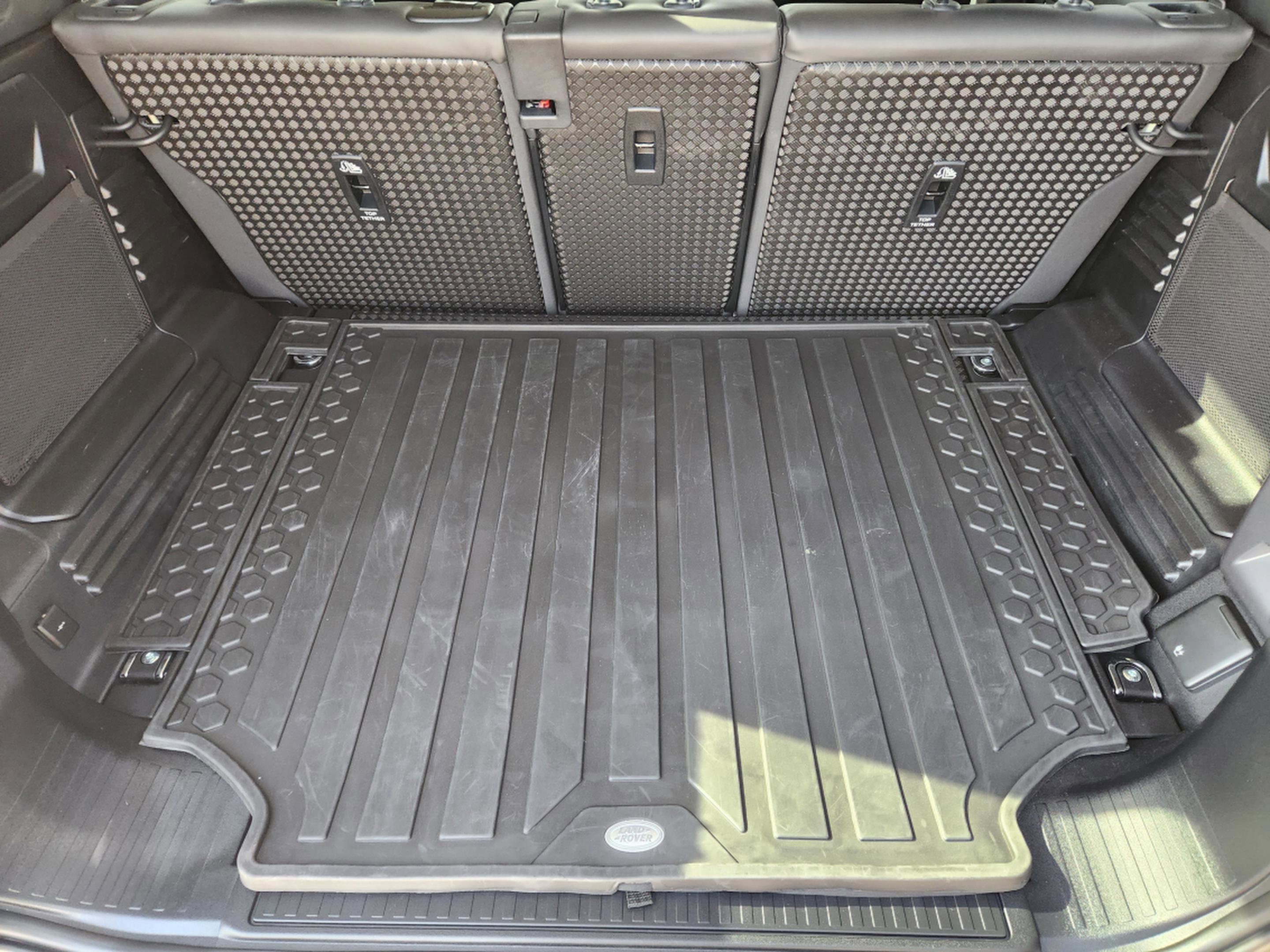 Certified 2025 Land Rover Defender 110 S image 35