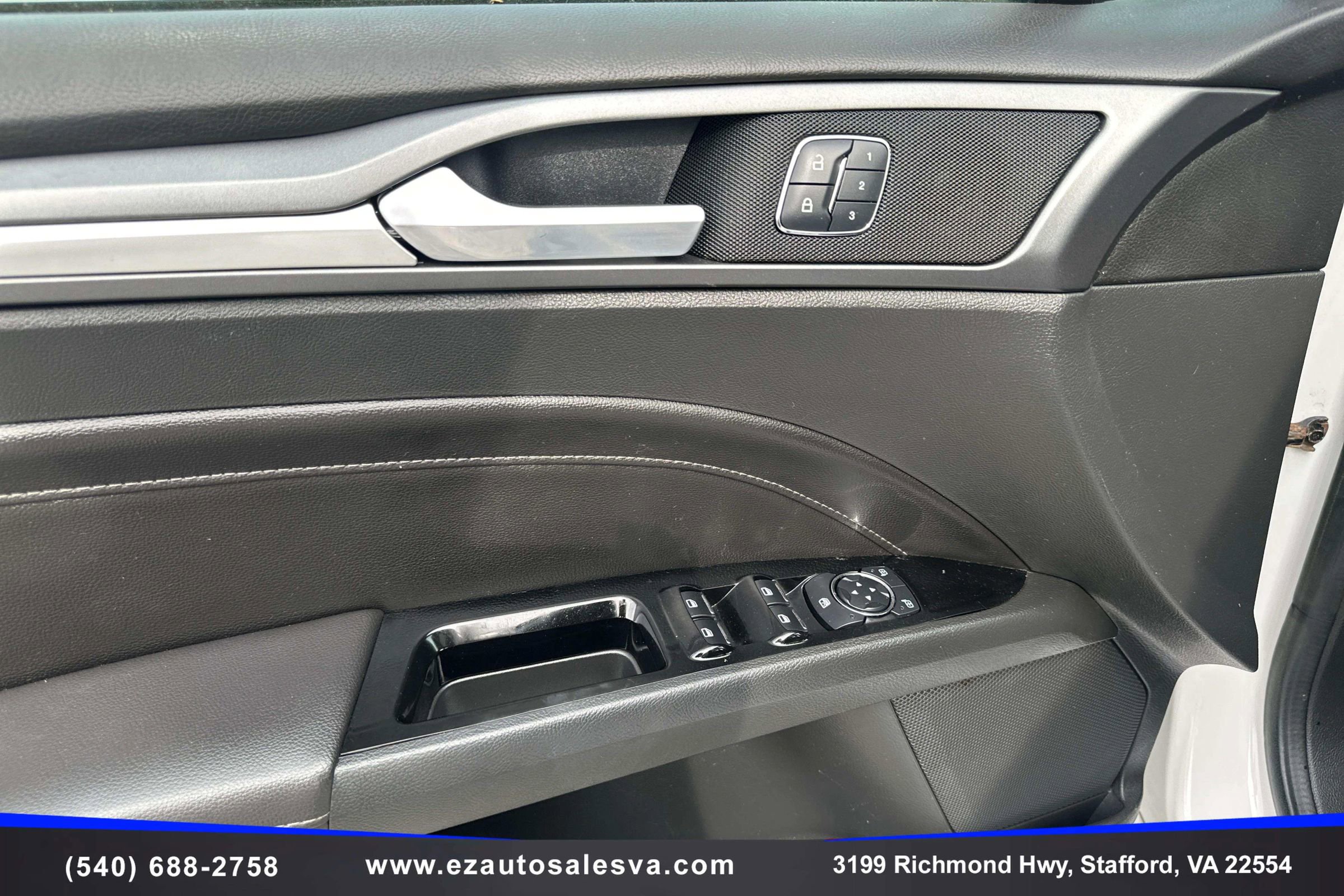 Used 2015 Ford Fusion Titanium FWD image 16