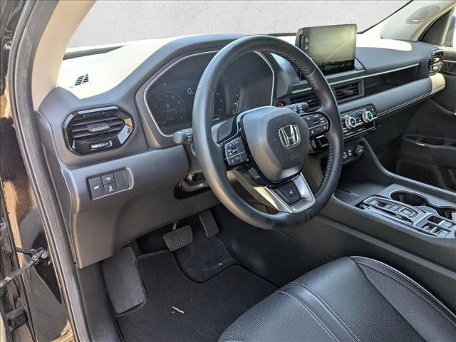 Used 2025 Honda Pilot Elite image 10