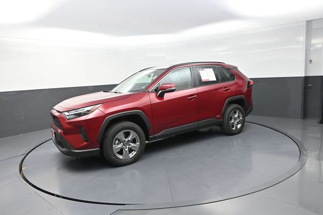 Used 2025 Toyota RAV4 XLE AWD/4WD image 36