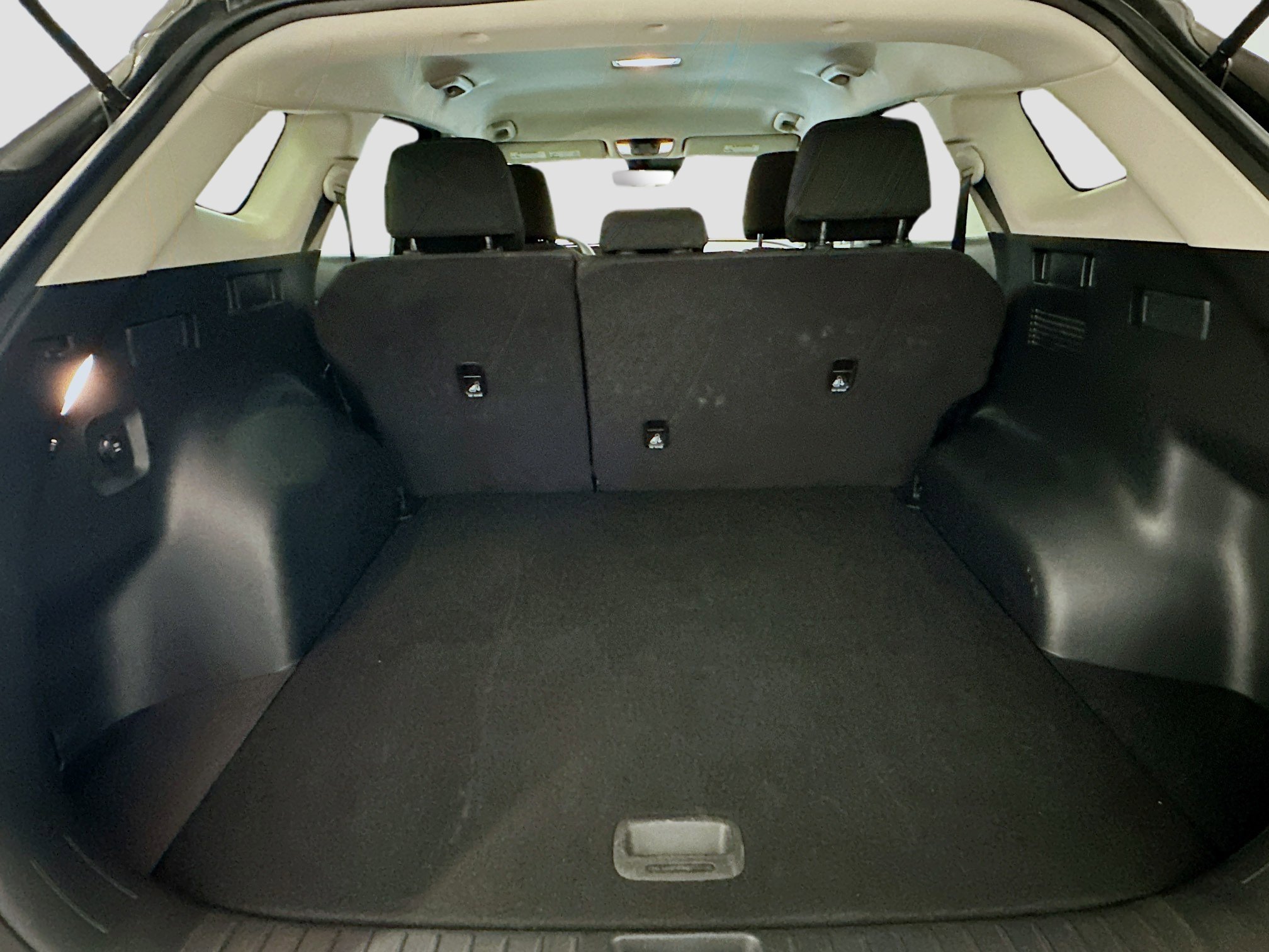 Used 2025 Kia Sportage LX image 29