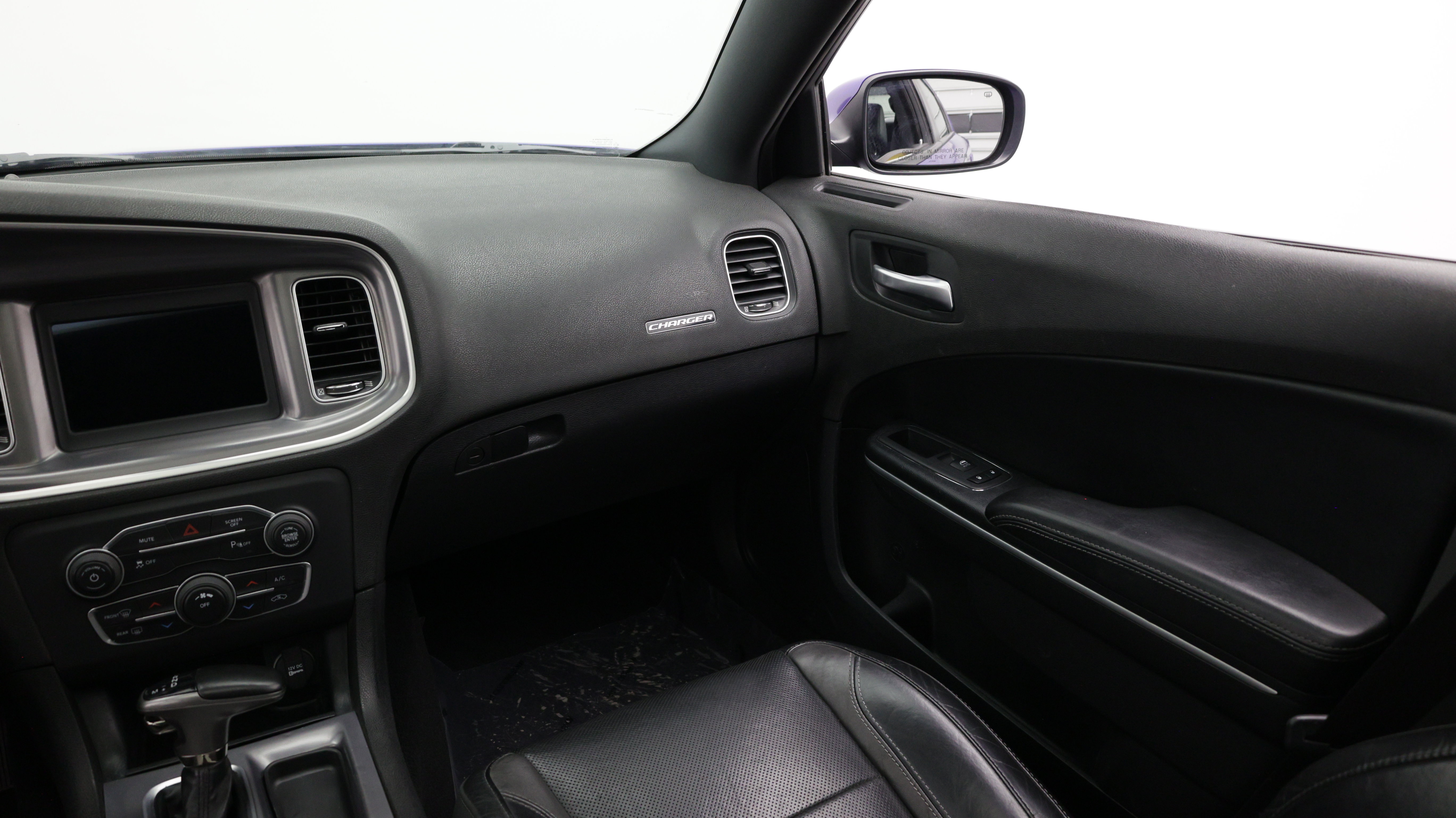 Used 2020 Dodge Charger SXT w/ Leather Interior Group RWD image 41