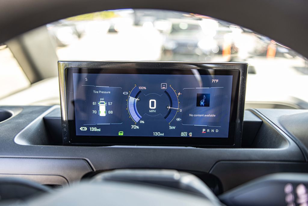 Used 2025 Chevrolet Brightdrop 400 FWD image 12