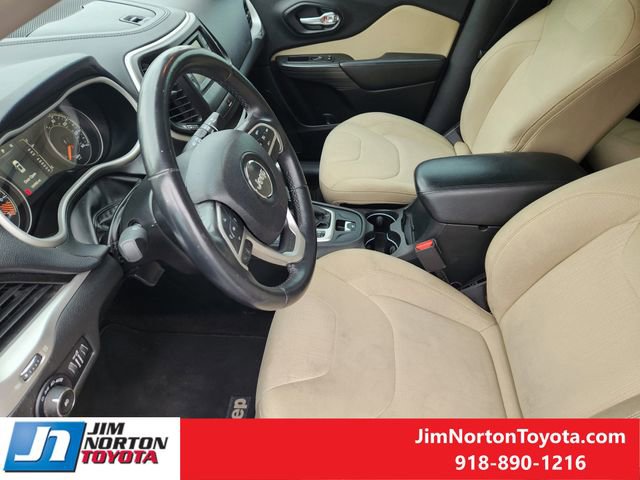 Used 2015 Jeep Cherokee Latitude AWD/4WD image 13