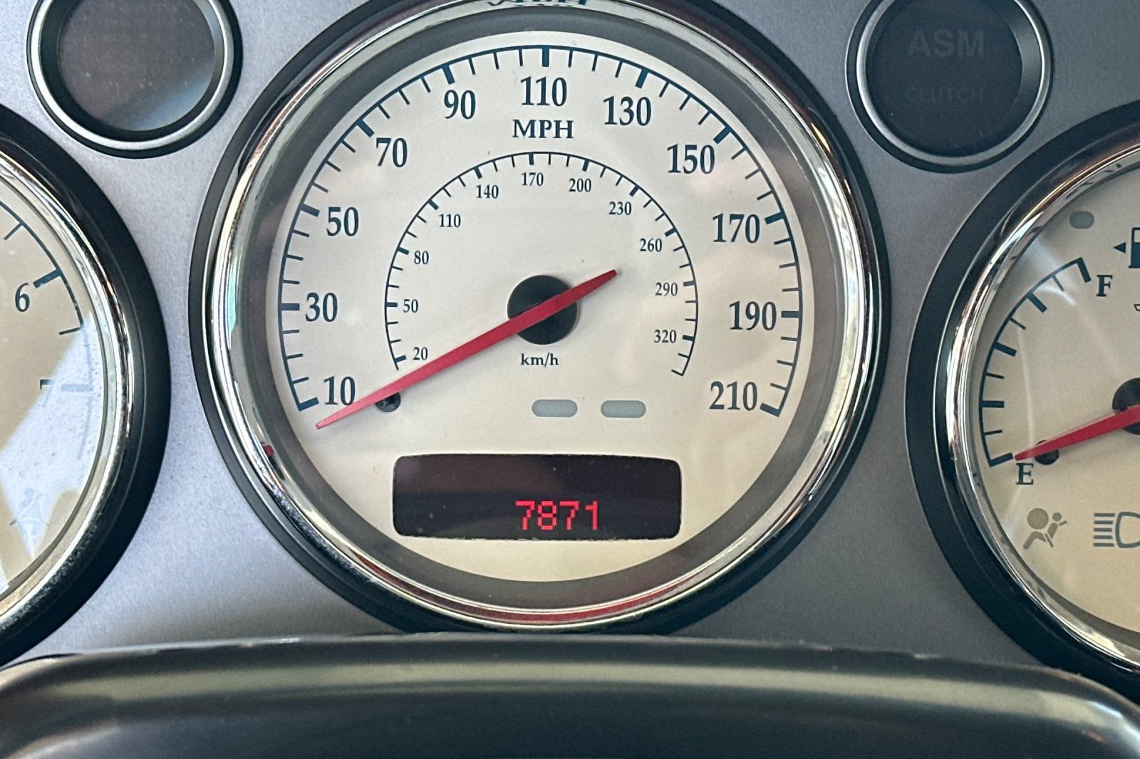 Used 2004 Aston Martin Vanquish RWD image 27