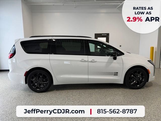 New 2027 Chrysler Pacifica Select FWD image 33