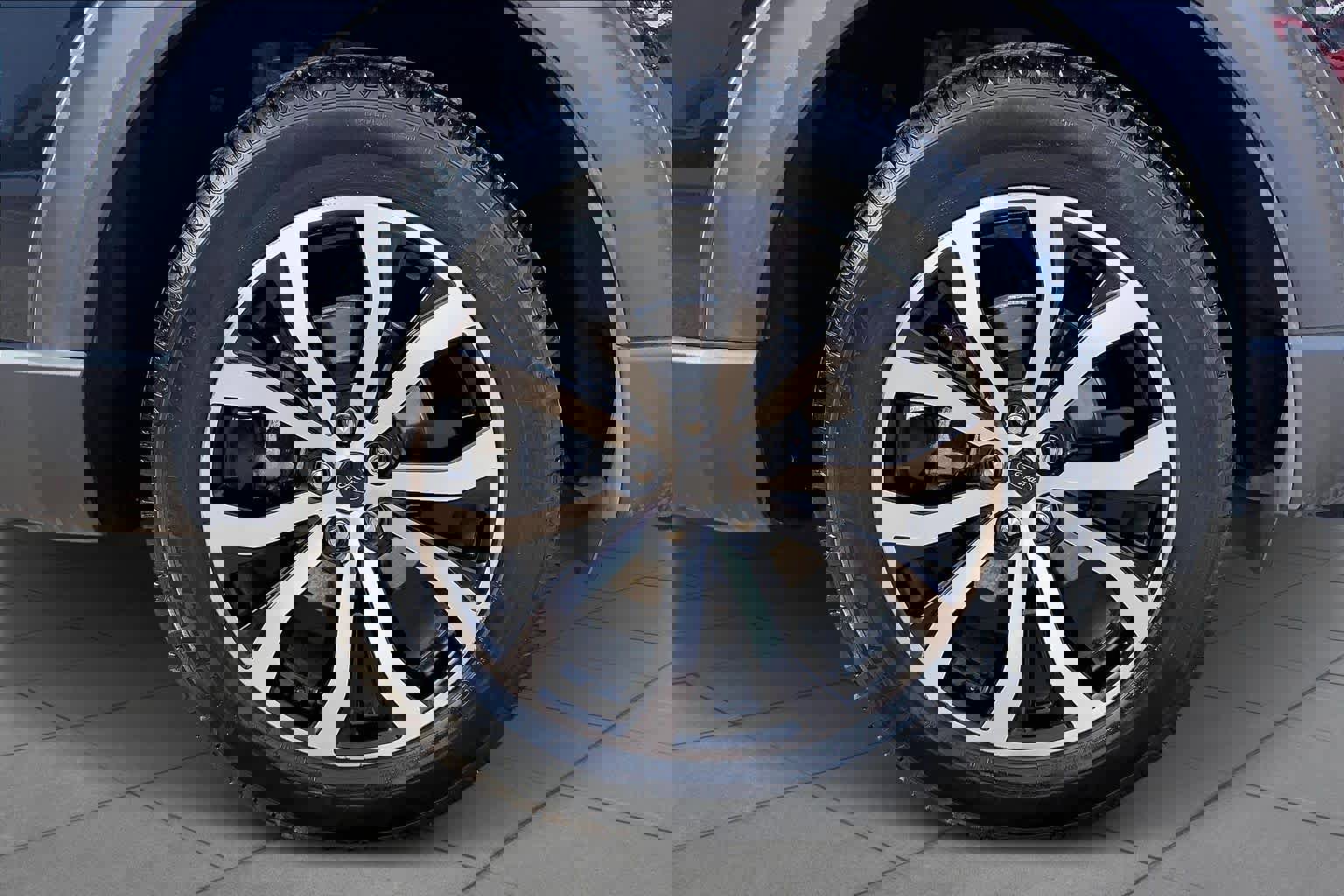 Certified 2020 Ford Explorer ST w/ Premium Technology Package image 10