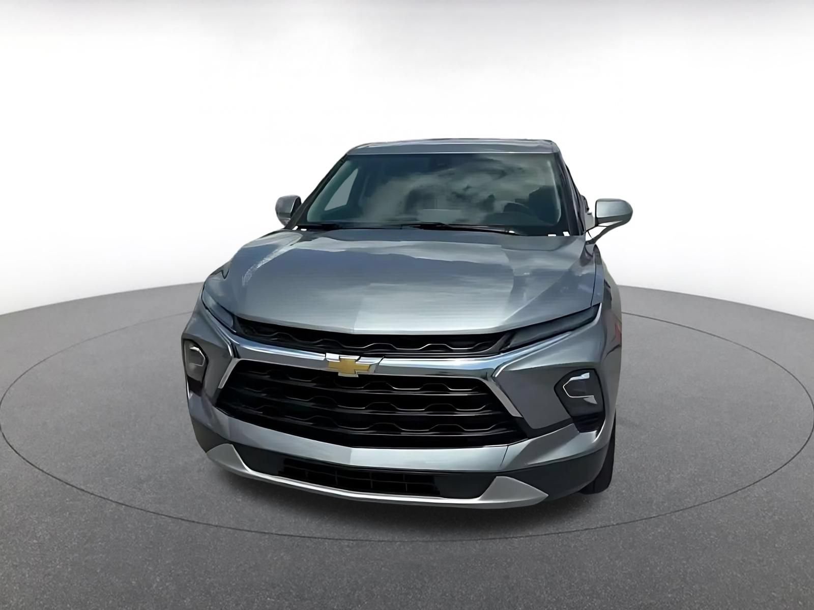 Used 2025 Chevrolet Blazer LT FWD image 8
