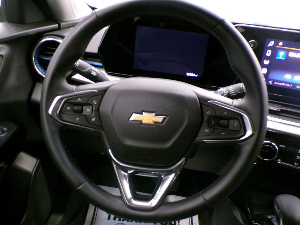 Used 2025 Chevrolet Trax LT w/ Driver Confidence Package FWD image 10