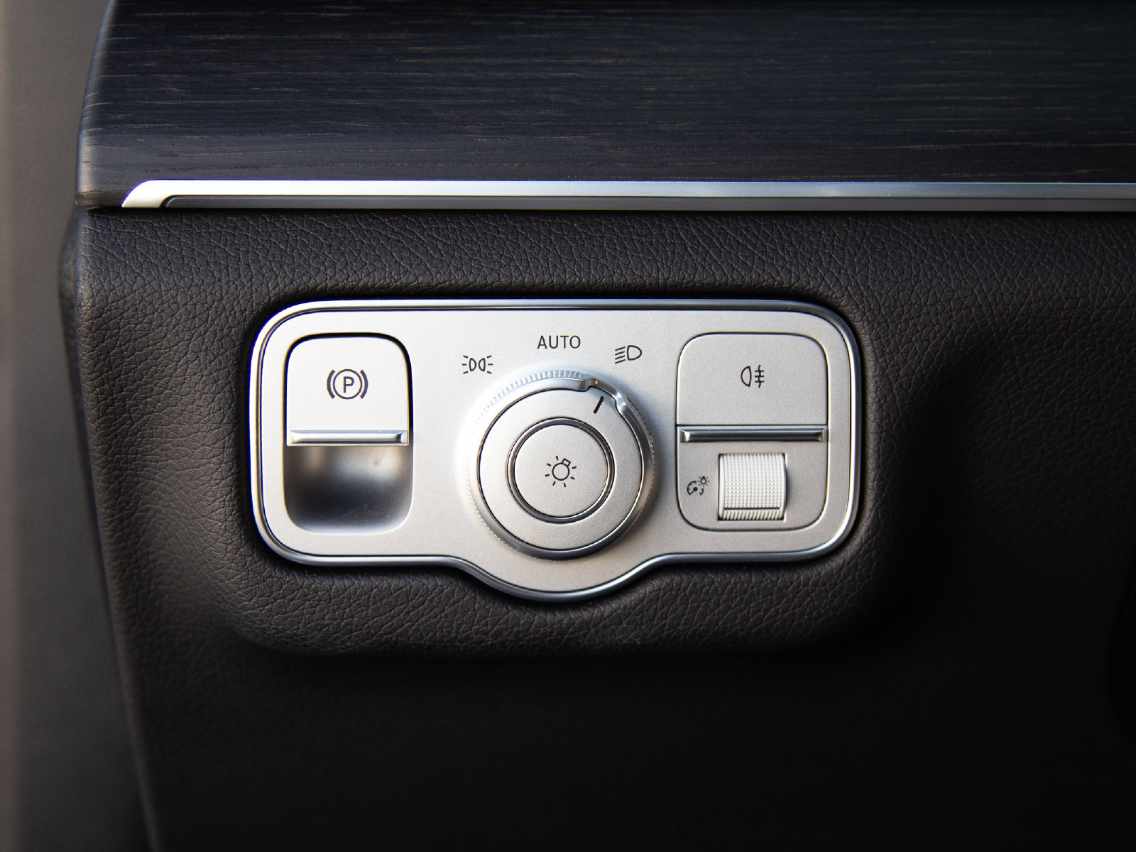 Used 2024 Mercedes-Benz GLS 450 4MATIC image 25