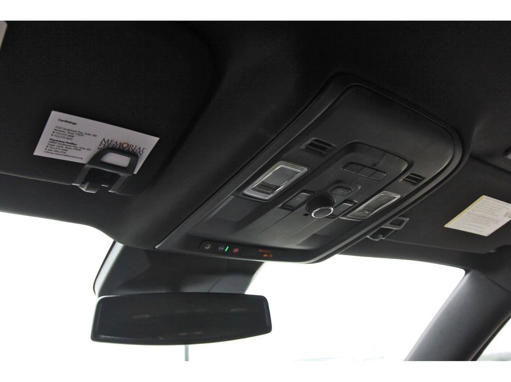 Used 2024 Cadillac Escalade Luxury RWD image 28