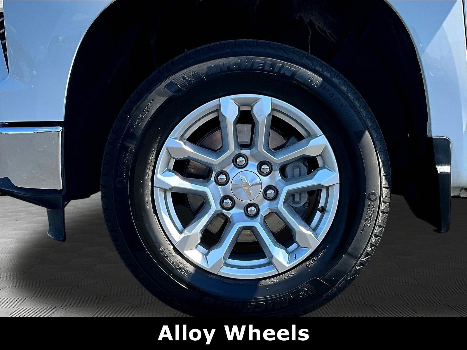 Used 2024 Chevrolet Silverado 1500 LT AWD/4WD image 33