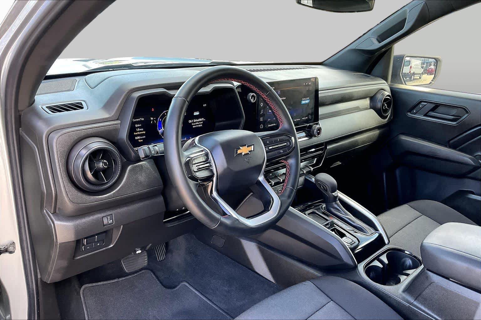 Used 2025 Chevrolet Colorado W/T w/ WT Custom Package RWD image 16