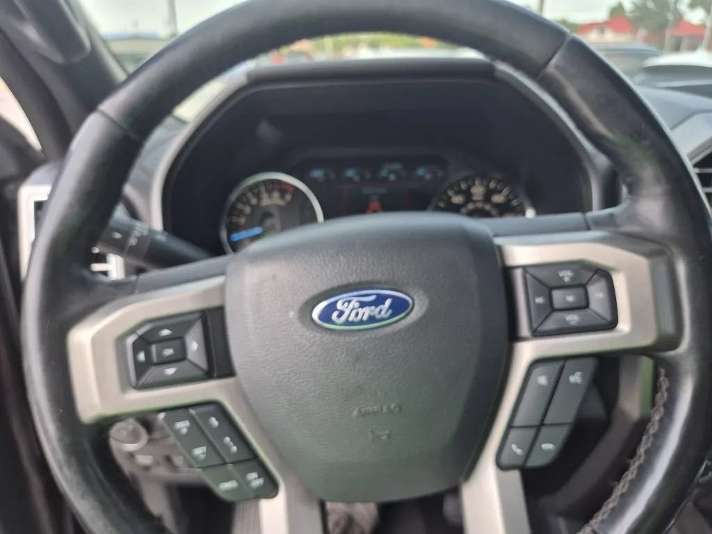 Used 2019 Ford F150 Platinum w/ Equipment Group 701A Luxury AWD/4WD image 37