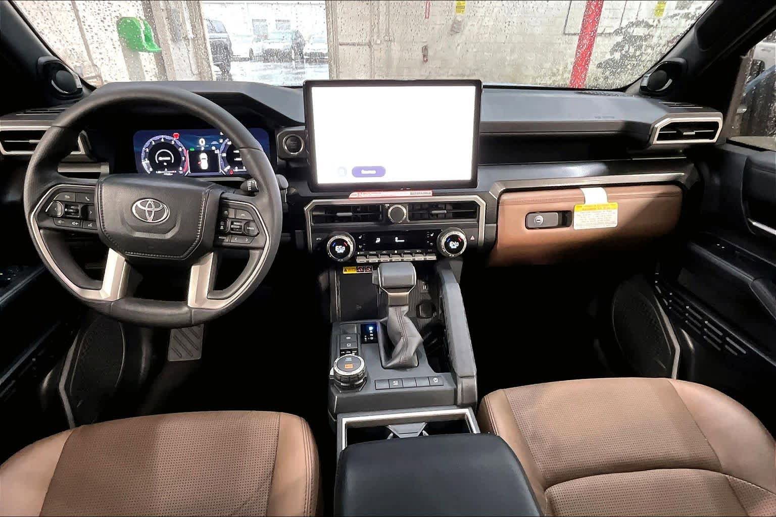 Used 2025 Toyota 4Runner Limited AWD/4WD image 16