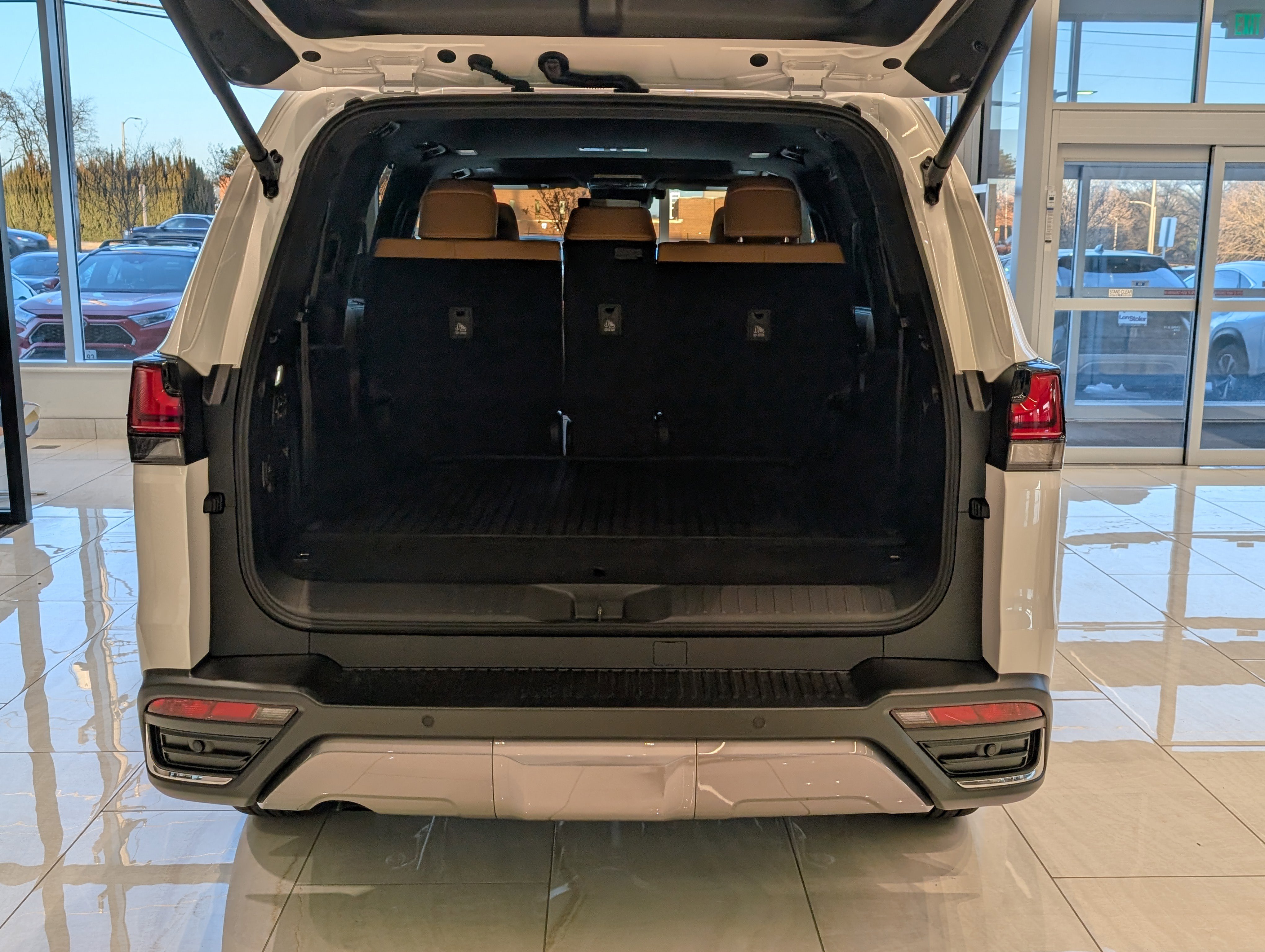 New 2026 Lexus LX 600 4WD w/ Luxury Package image 12