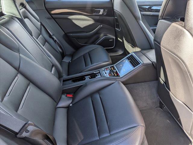 Used 2022 Porsche Panamera image 22