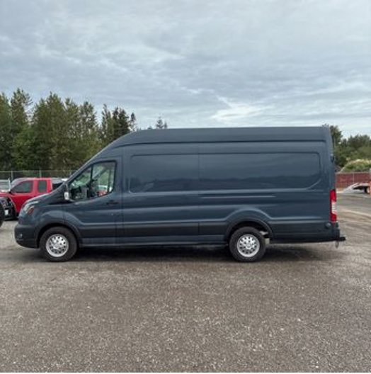Used 2022 Ford Transit 250 148 High Roof Extended AWD w/ Parcel Delivery Package image 17