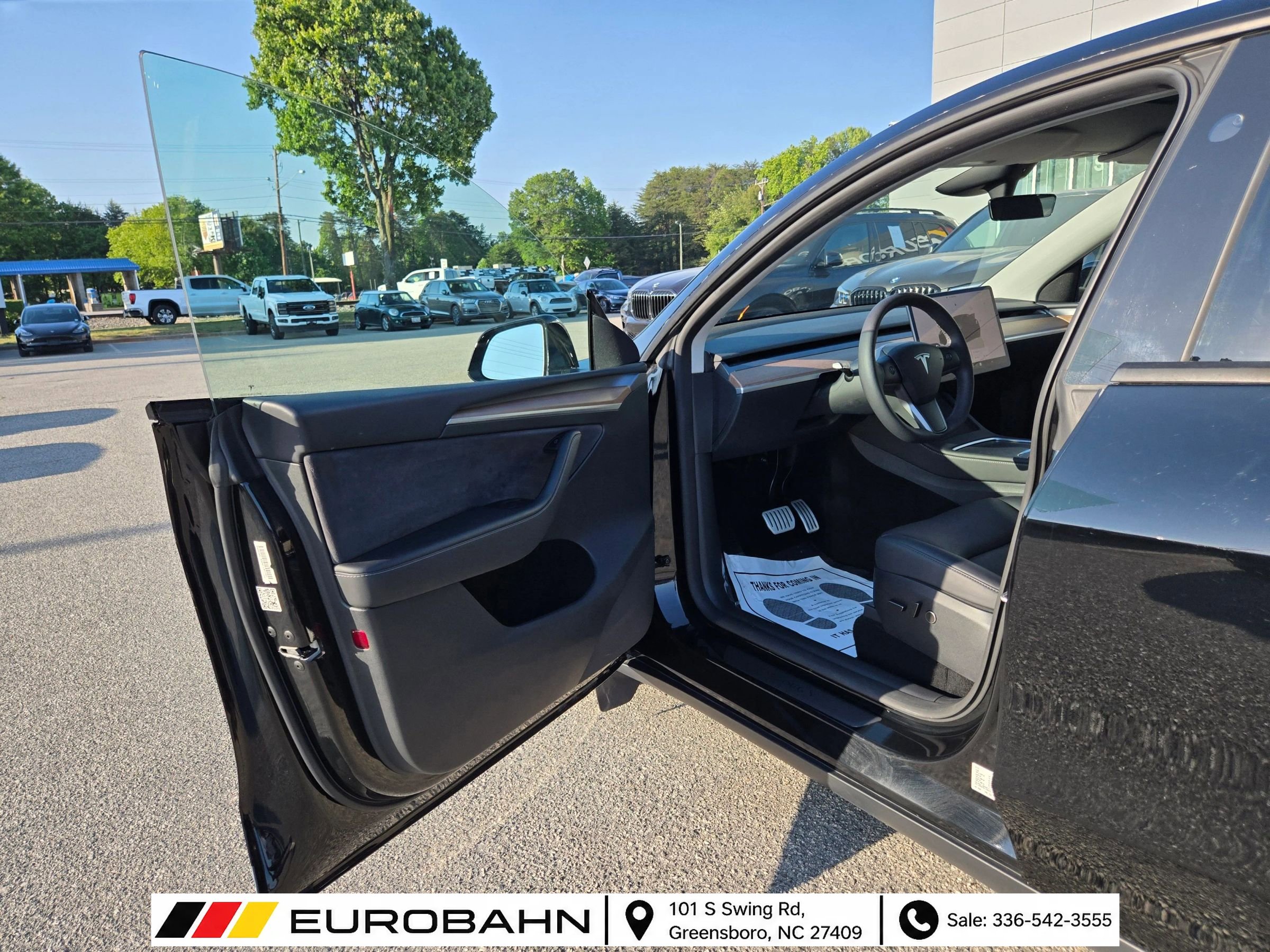 Used 2023 Tesla Model Y Performance AWD/4WD image 9