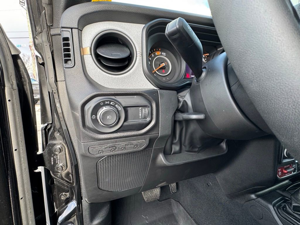 Used 2024 Jeep Wrangler Willys image 24