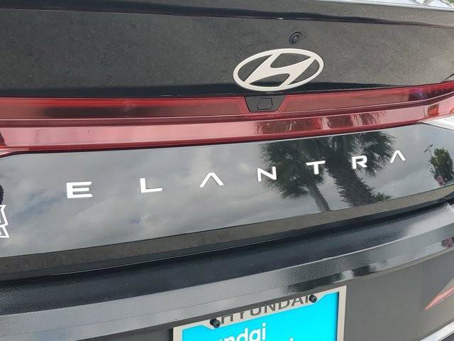 Certified 2025 Hyundai Elantra Sport FWD image 10
