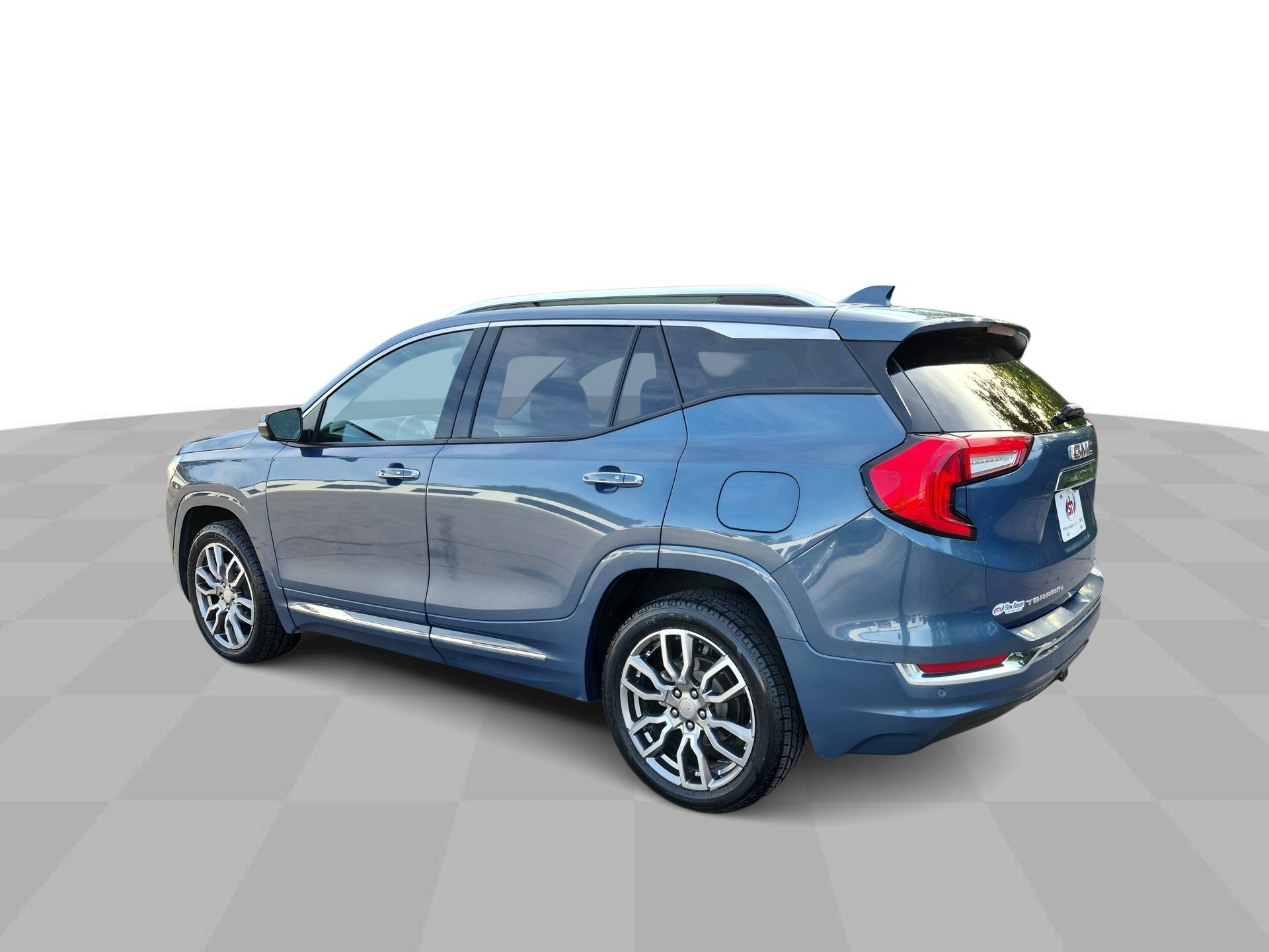 Used 2024 GMC Terrain Denali w/ Denali Premium Package AWD/4WD image 7