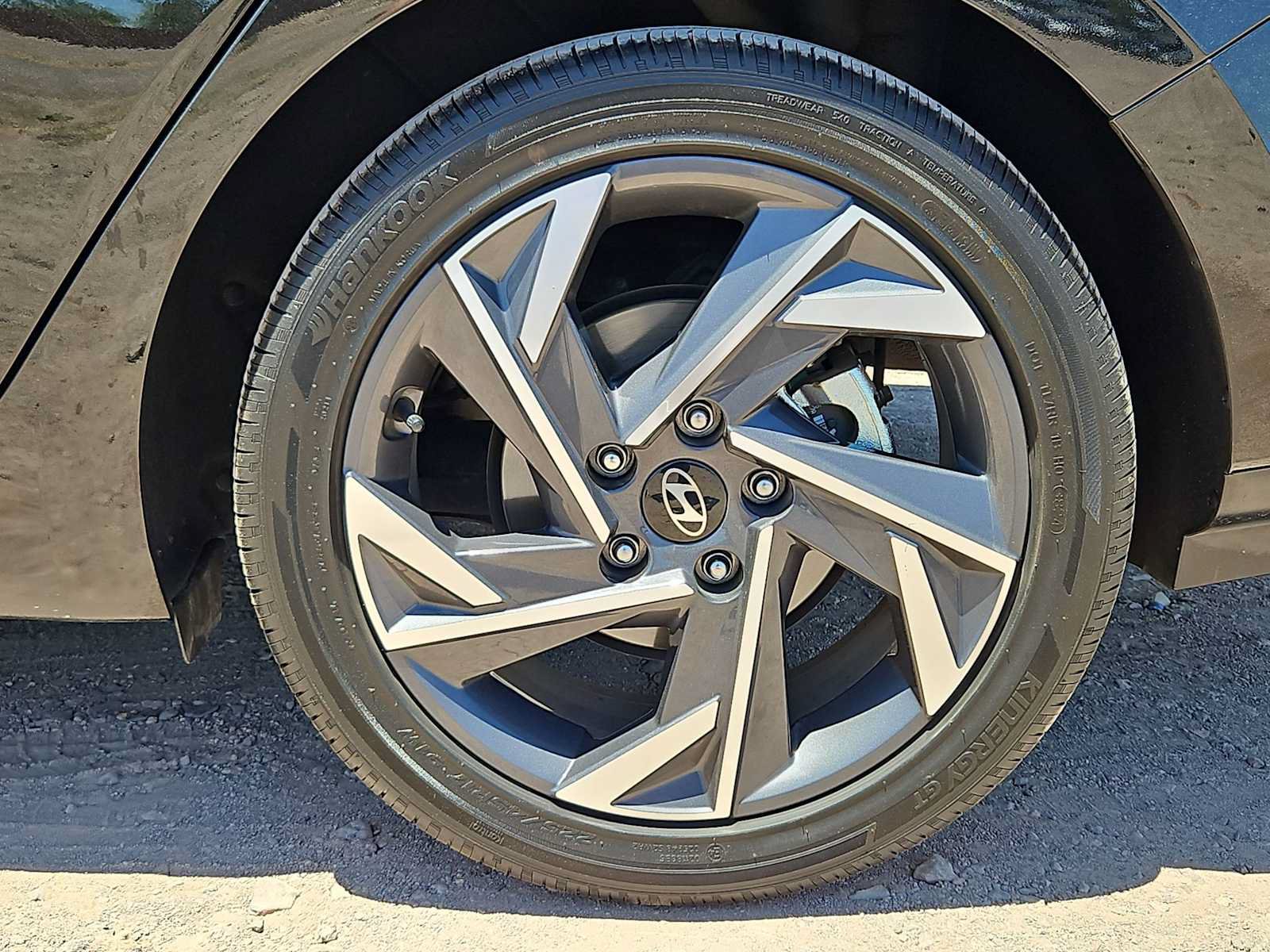 Certified 2025 Hyundai Elantra SEL FWD image 13