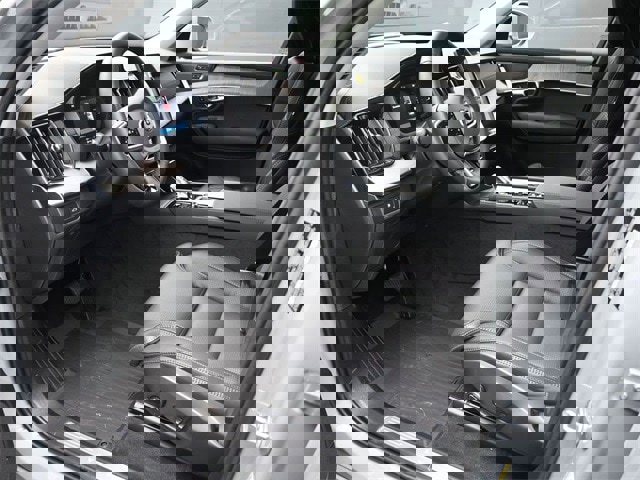 New 2025 Volvo XC90 T8 Ultra w/ Protection Package Premier image 18