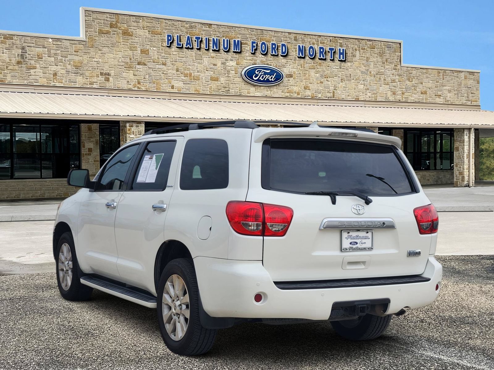 Used 2016 Toyota Sequoia Platinum RWD image 4