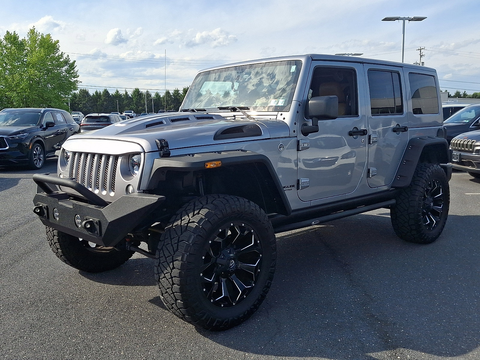 Used 2017 Jeep Wrangler Unlimited Rubicon w/ Dual Top Group AWD/4WD image 3
