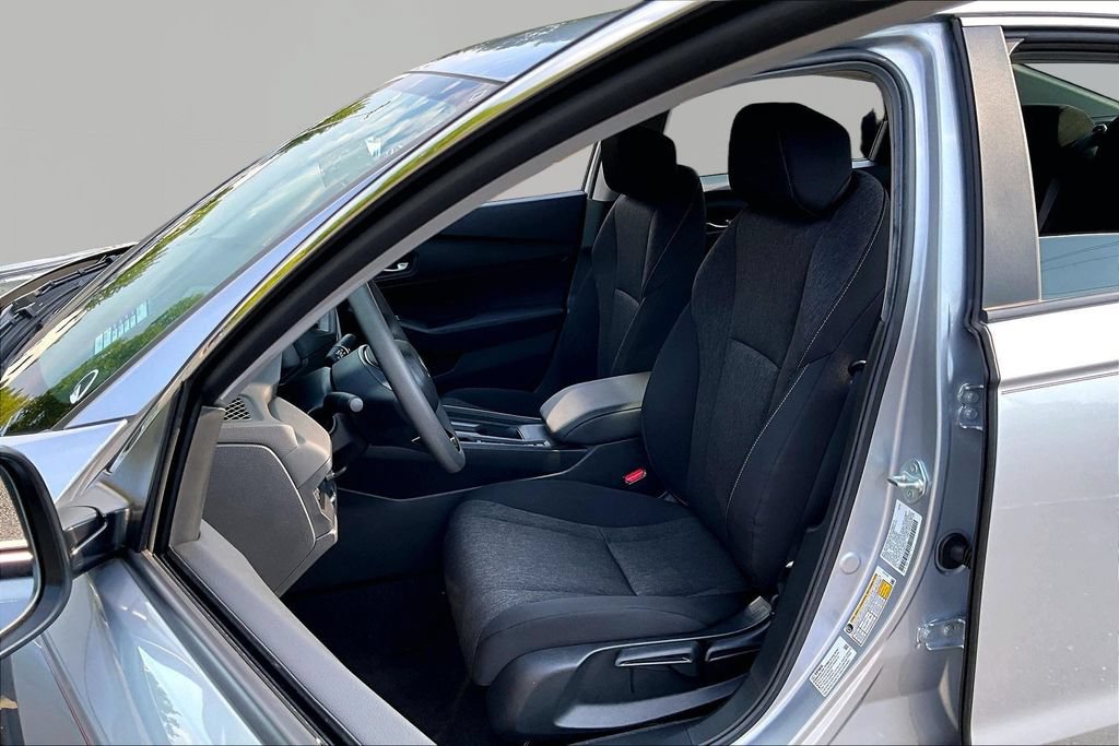 Used 2025 Honda Accord LX image 17