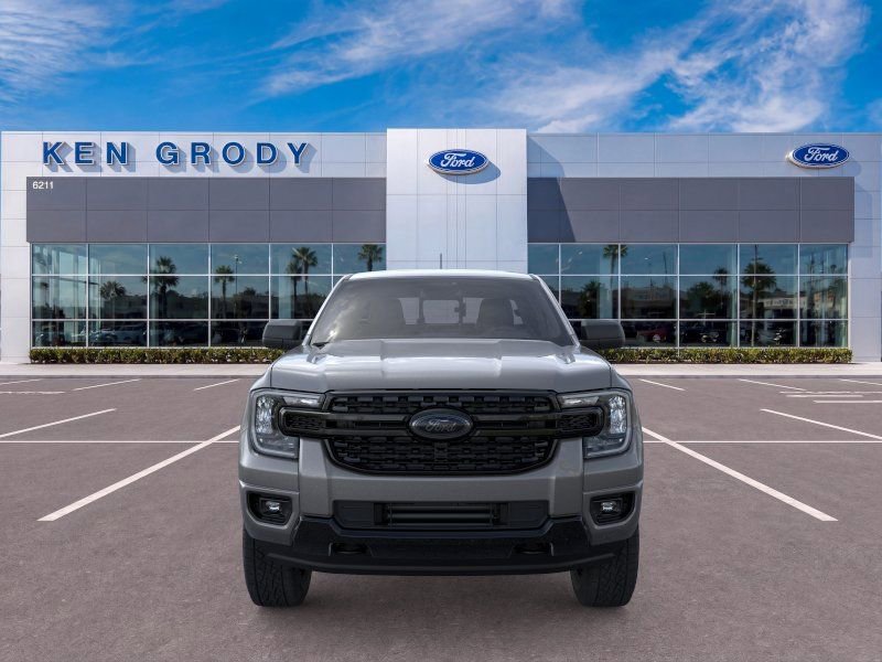 New 2026 Ford Ranger XLT w/ Black Appearance Package AWD/4WD image 8