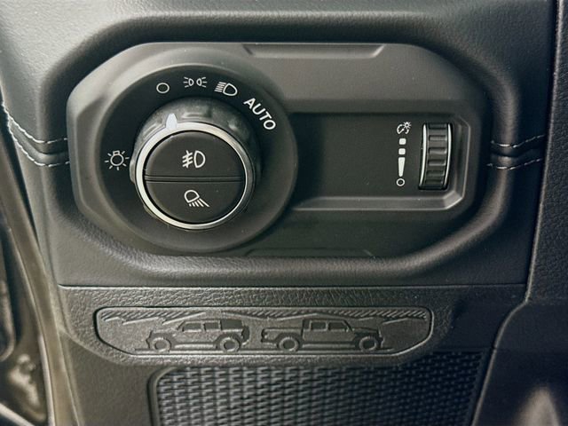 New 2025 Jeep Gladiator Sport image 10