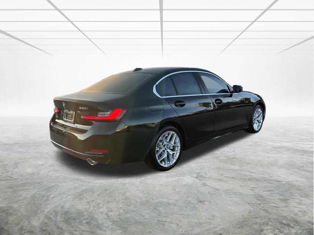 Used 2025 BMW 330i xDrive Sedan AWD/4WD image 4