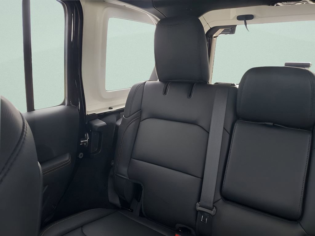 New 2025 Jeep Wrangler Unlimited Sahara AWD/4WD image 12