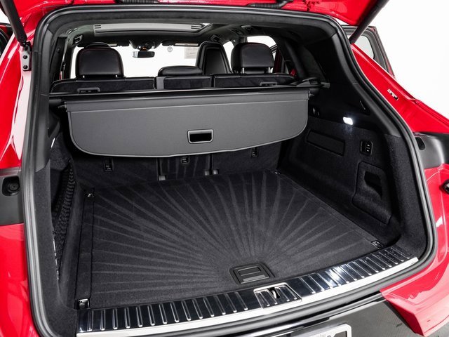 Used 2025 Porsche Cayenne GTS image 27