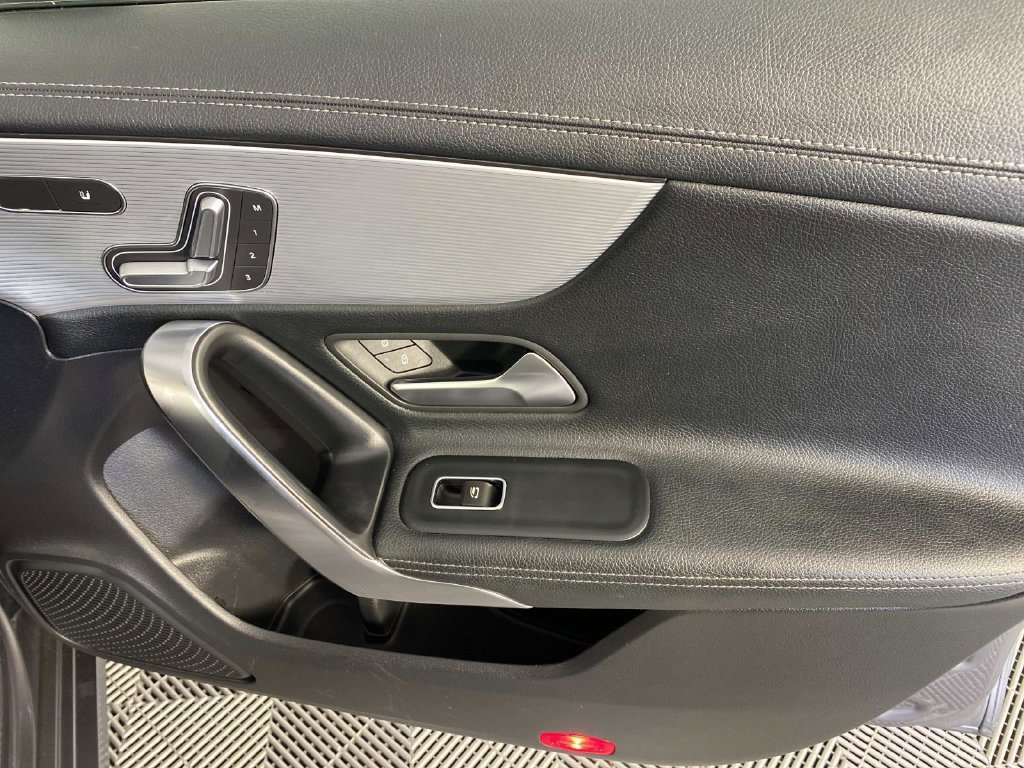 Used 2020 Mercedes-Benz CLA 250 4MATIC image 24