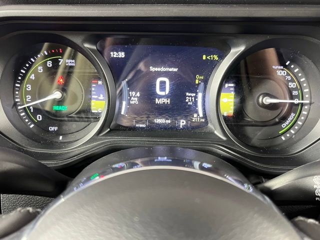 Used 2025 Jeep Wrangler Unlimited Sahara image 16