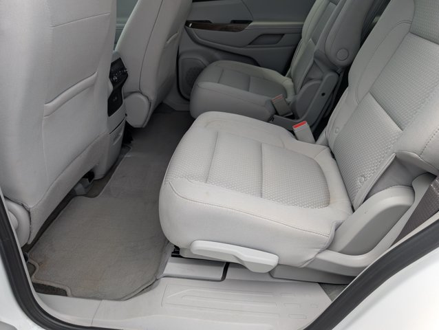 Used 2023 GMC Acadia SLE FWD image 28
