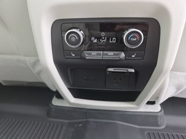 New 2026 Buick Enclave Avenir w/ Super Cruise Package AWD/4WD image 18
