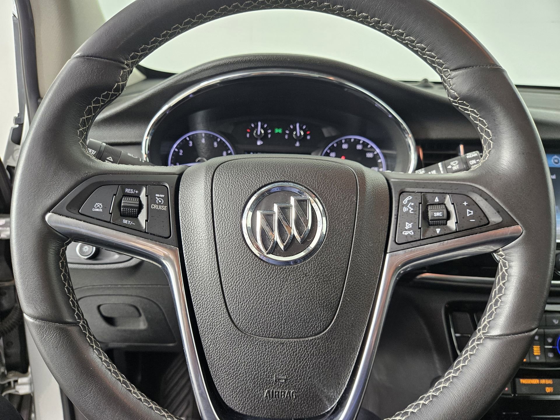 Used 2018 Buick Encore Sport Touring FWD image 27