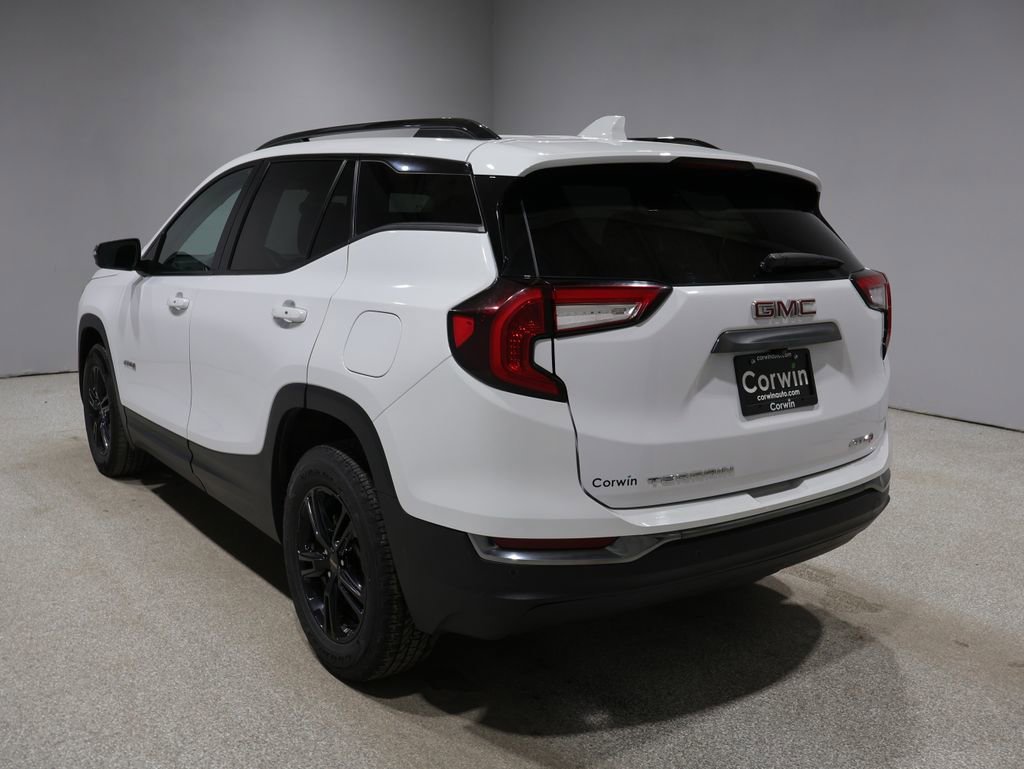 Used 2024 GMC Terrain AT4 image 5
