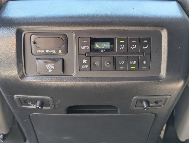 Used 2020 Toyota Sequoia Platinum AWD/4WD image 10
