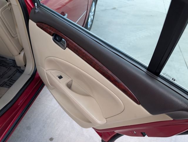 Used 2009 Buick Lucerne CXL w/ Driver Confidence Package image 23